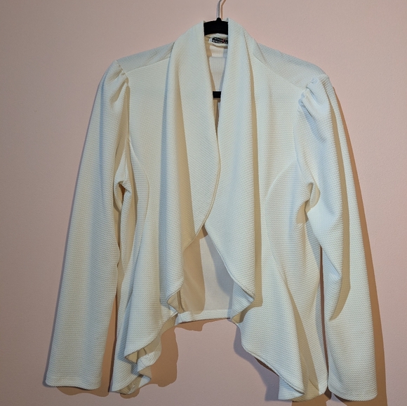 White plus size blazer - Picture 1 of 4